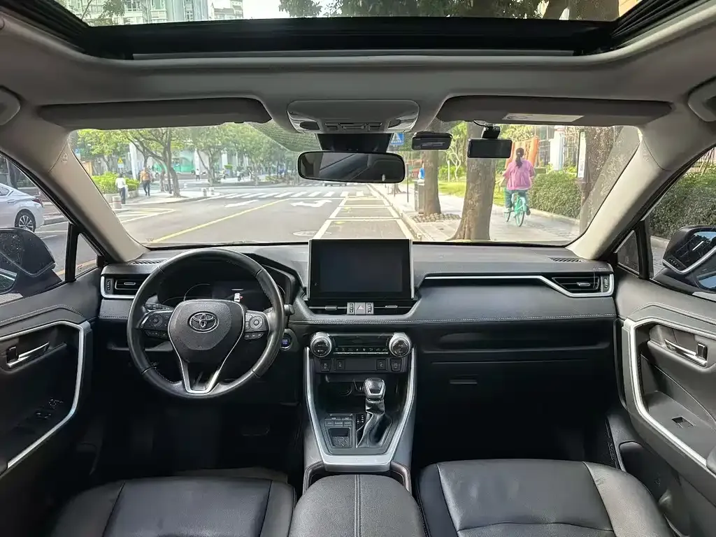 Toyota RAV4 2022 из CN, фото 2