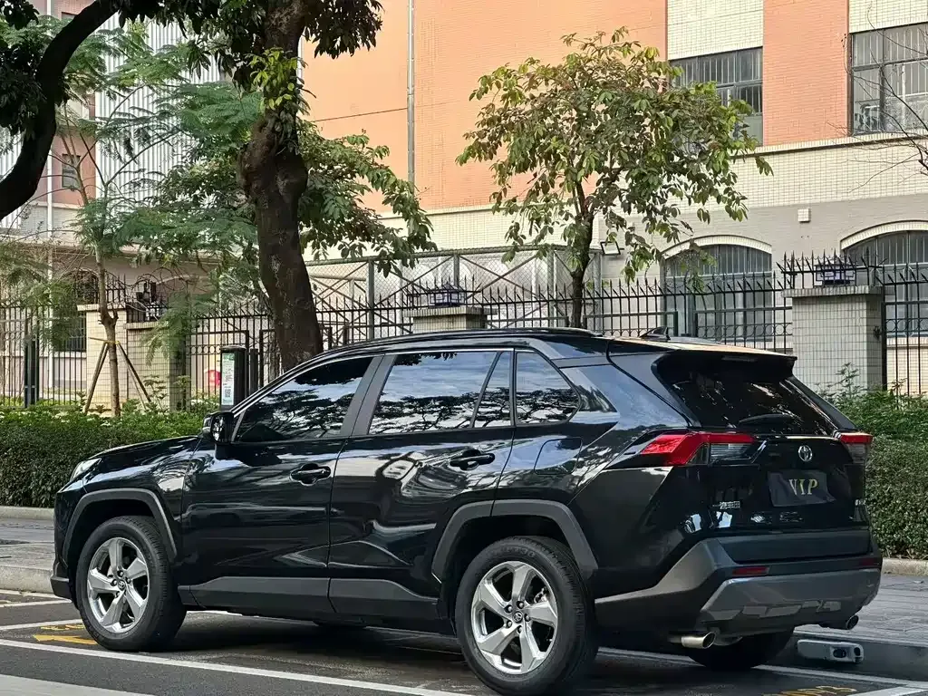 Toyota RAV4 2022 из CN, фото 3