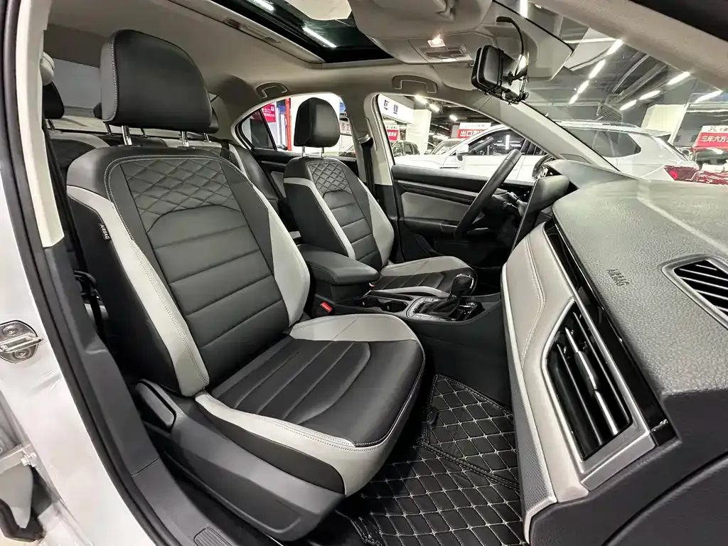 Volkswagen Bora 2022 из CN, фото 5