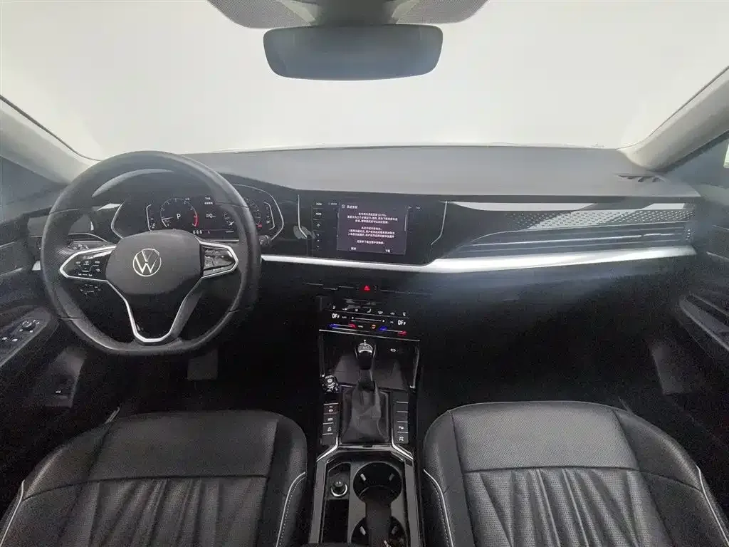Volkswagen Passat 2023 из CN, фото 6