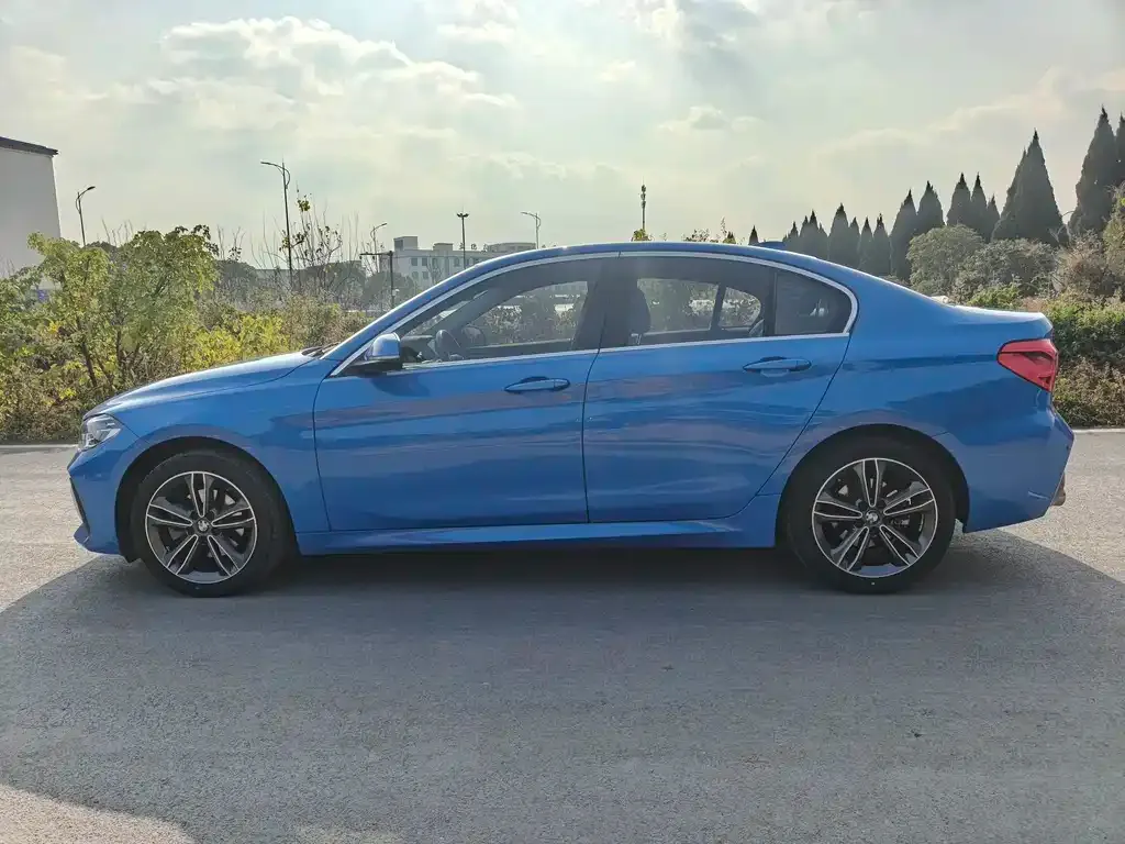 BMW 1 Series 2021 из CN, фото 8