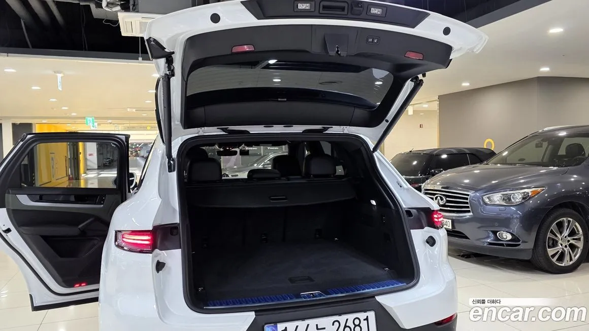 Porsche Cayenne 2024 из KR, фото 3