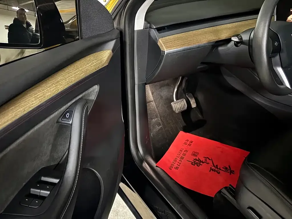 Tesla Model Y 2023 из CN, фото 10