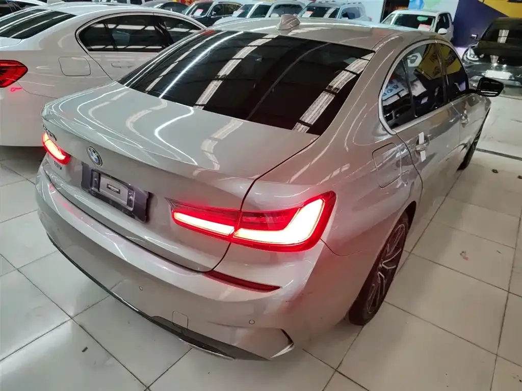 BMW 3 Series 2021 из CN, фото 5