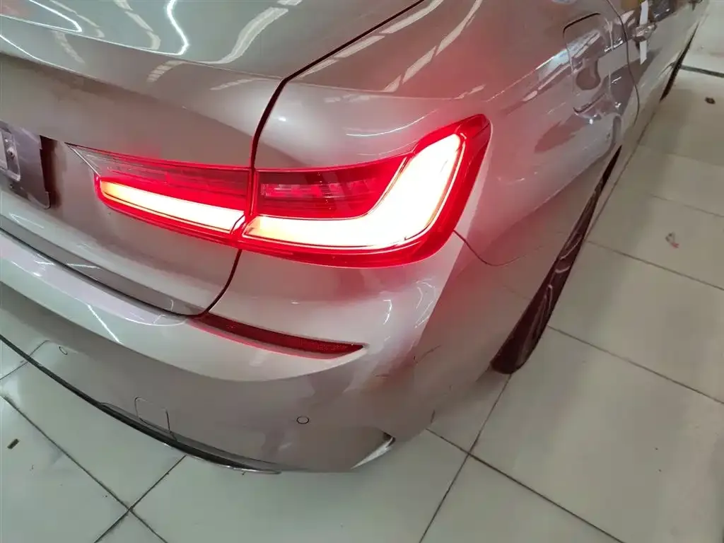 BMW 3 Series 2021 из CN, фото 2