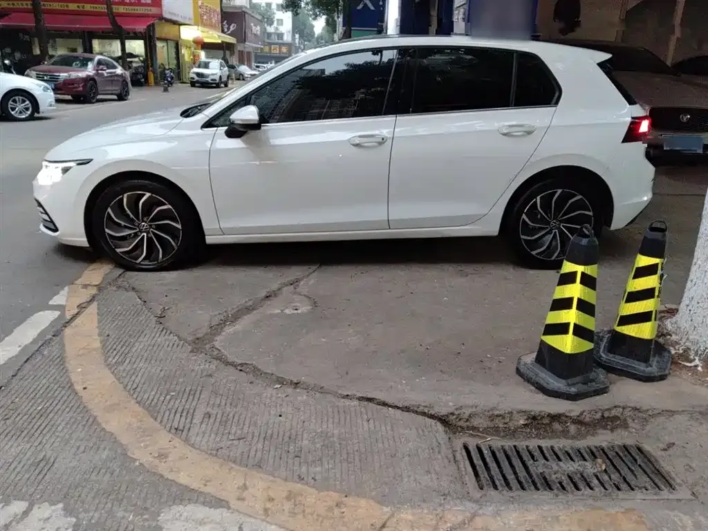 Volkswagen Golf 2022 из CN, фото 3