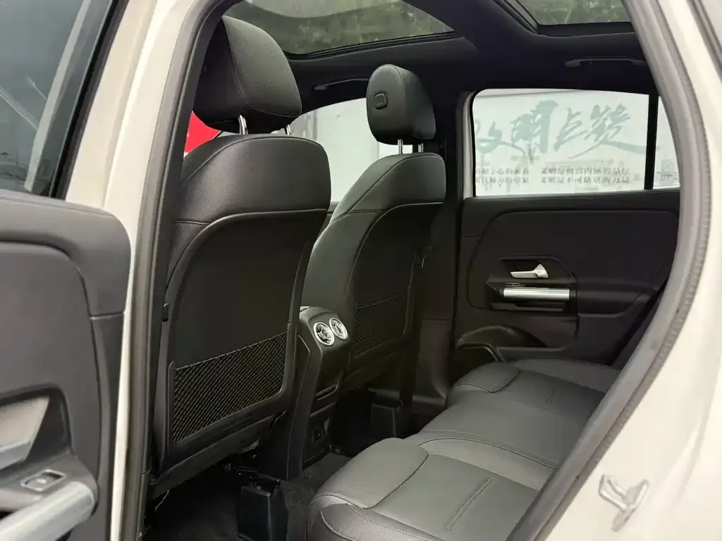 Mercedes-Benz GLA 2023 из CN, фото 5
