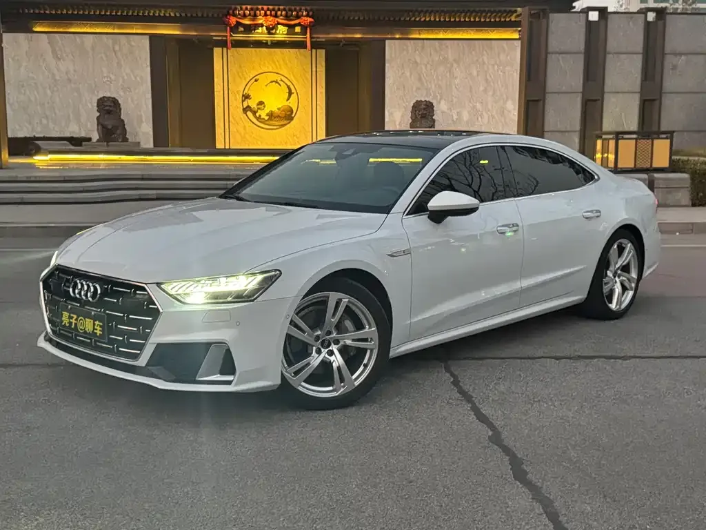 Audi A7L 2023 из CN, фото 1
