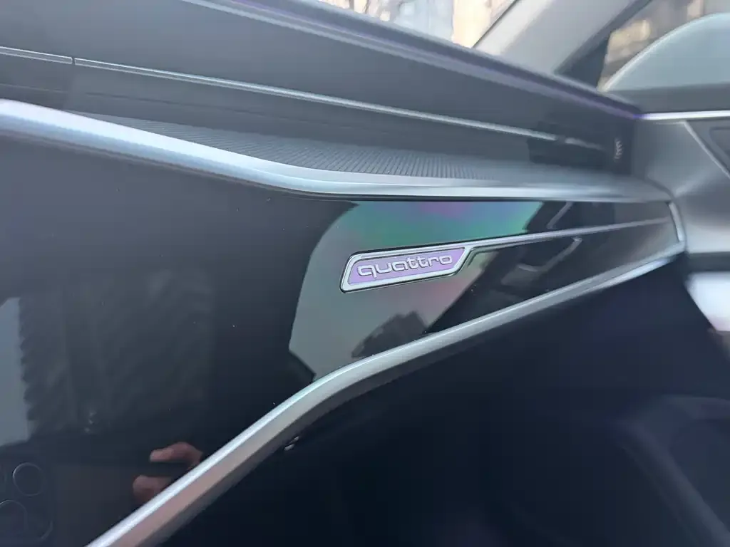 Audi A7L 2023 из CN, фото 2