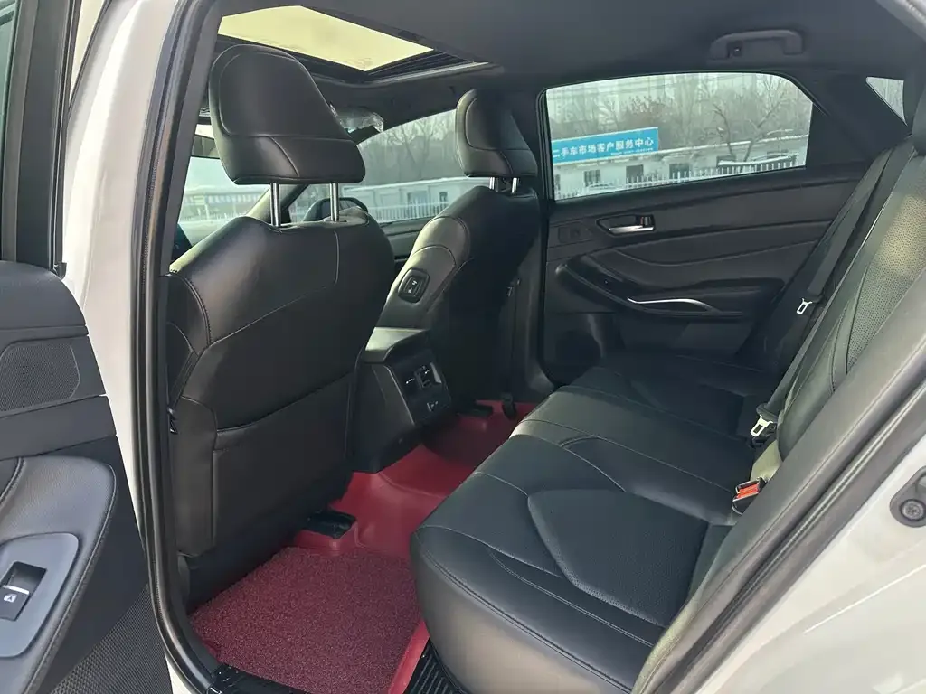 Toyota Avalon 2024 из CN, фото 2