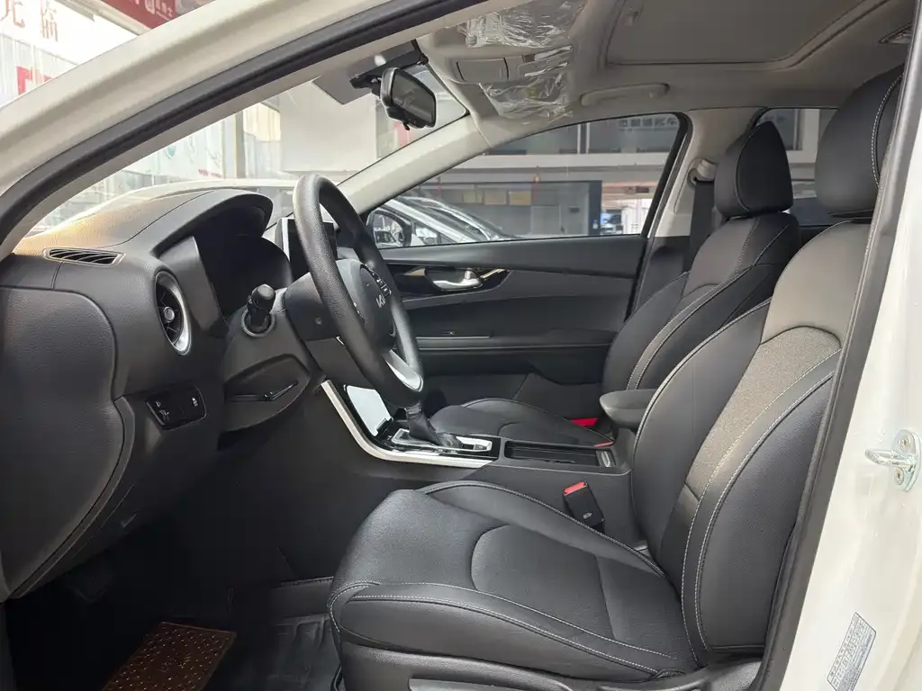 Kia K3 2023 из CN, фото 9