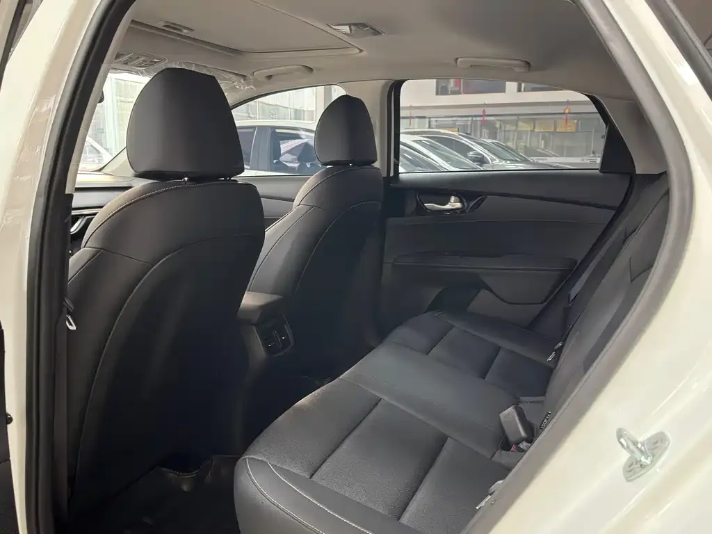Kia K3 2023 из CN, фото 3