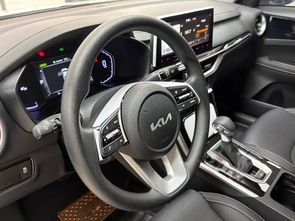 Kia K3 2023 из CN, фото 4