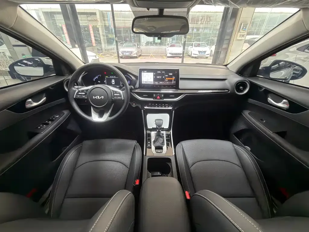 Kia K3 2023 из CN, фото 10