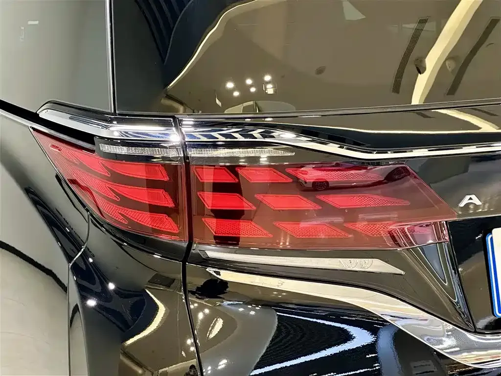 Toyota Alphard 2025 из CN, фото 6