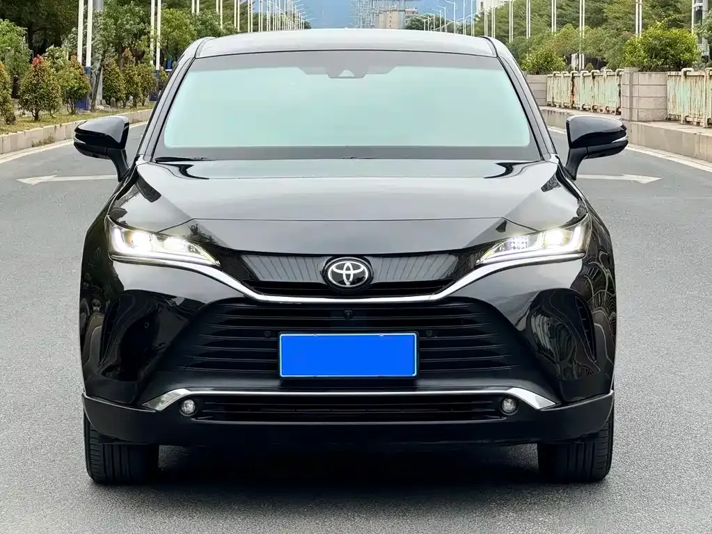 Toyota Harrier 2024 из CN, фото 2
