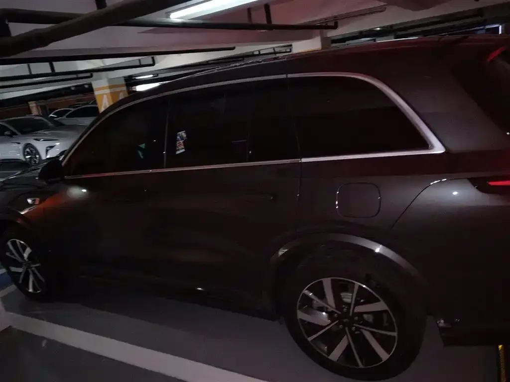 Li Auto L8 2022 из CN, фото 8