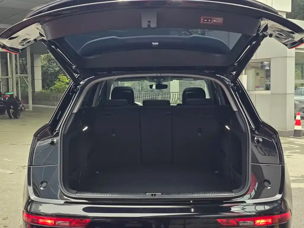 Audi Q5L 2023 из CN, фото 10