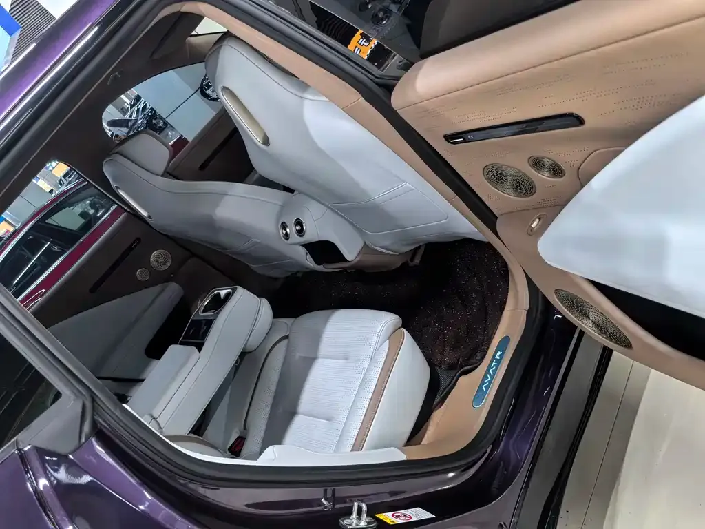 [object Object] Avatr 07 2024 из CN, фото 10