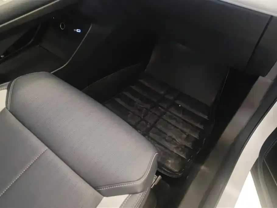 Geely Boyue L 2025 из CN, фото 6