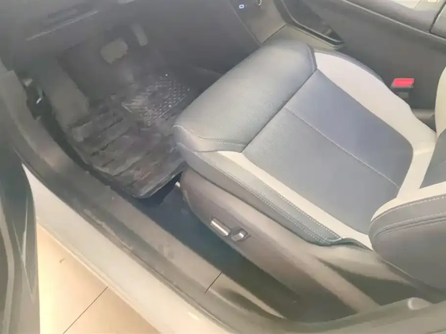 Geely Boyue L 2025 из CN, фото 5