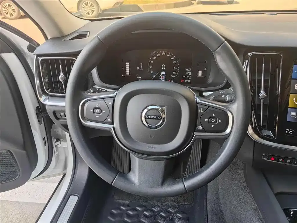 Volvo S60 2022 из CN, фото 4