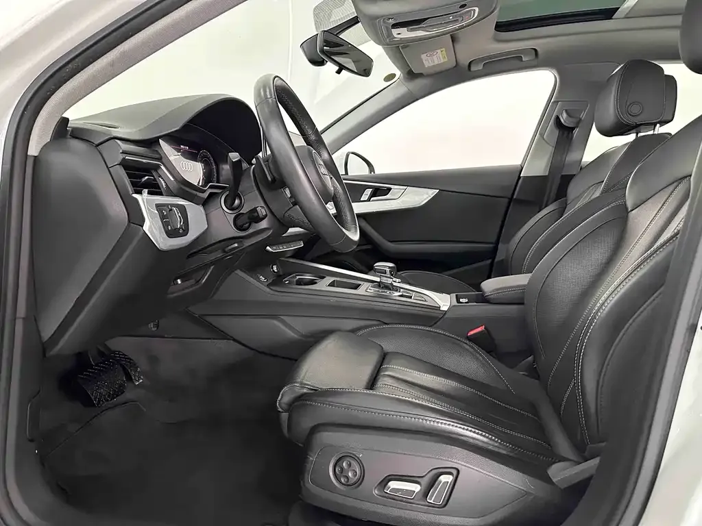 Audi A4L 2023 из CN, фото 9