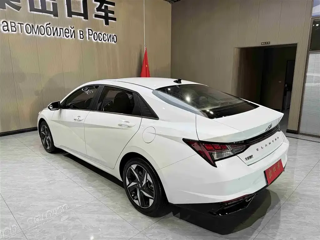 Hyundai Elantra 2022 из CN, фото 2