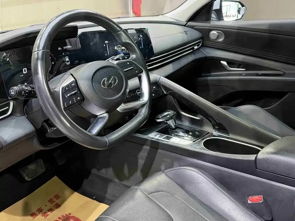 Hyundai Elantra 2022 из CN, фото 9