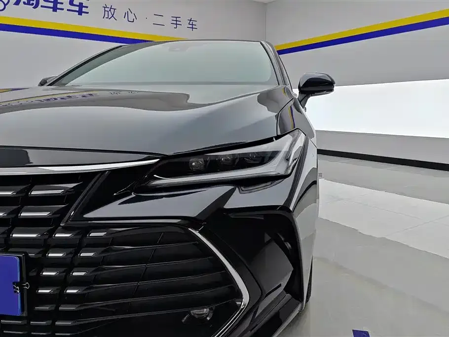 Toyota Avalon 2023 из CN, фото 2