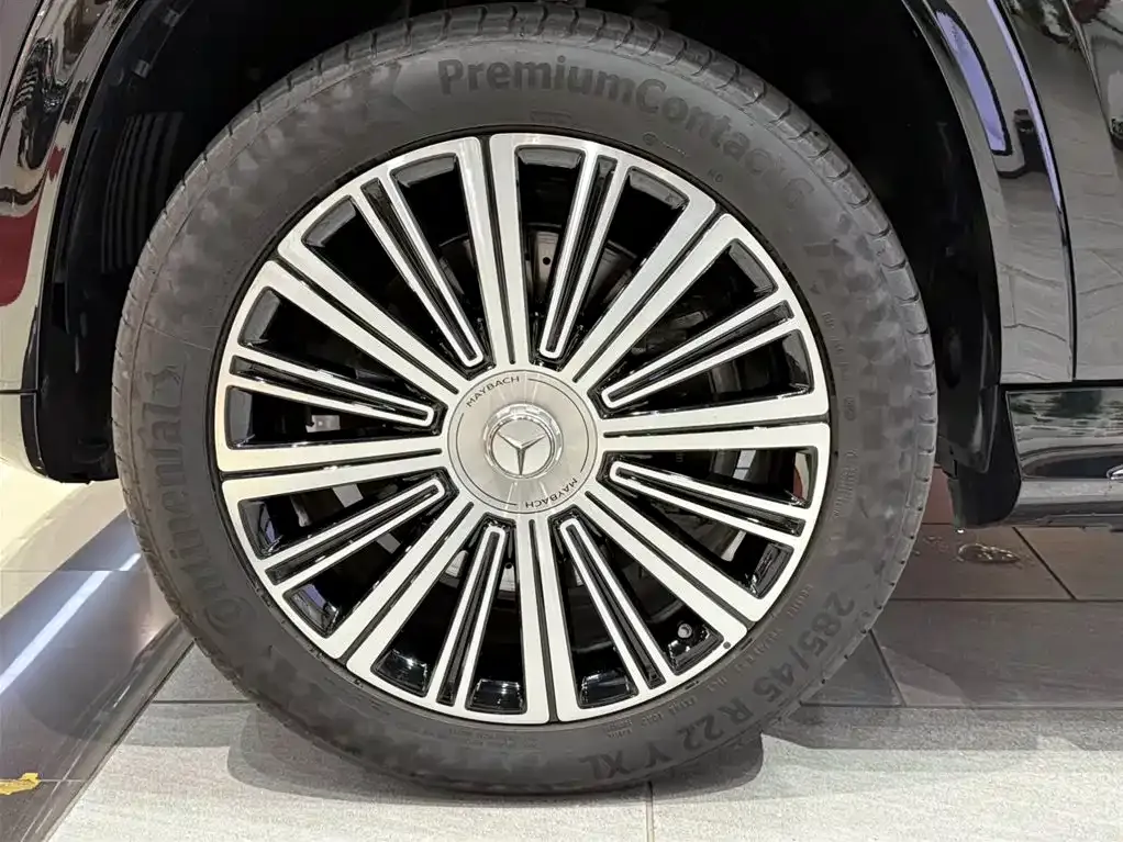 Mercedes-Benz GLS — фото 9