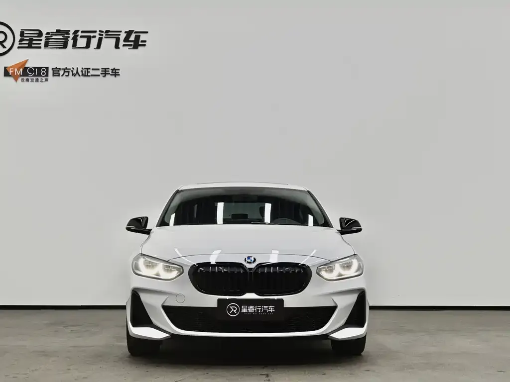 BMW 1 Series 2023 из CN, фото 1