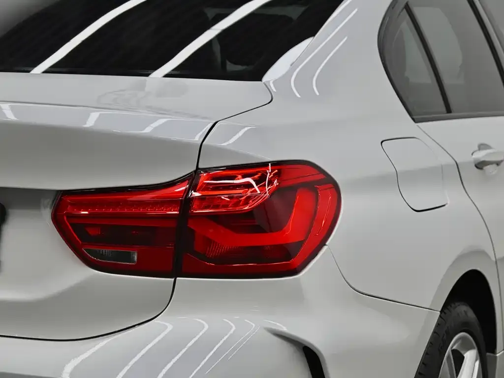 BMW 1 Series 2023 из CN, фото 10