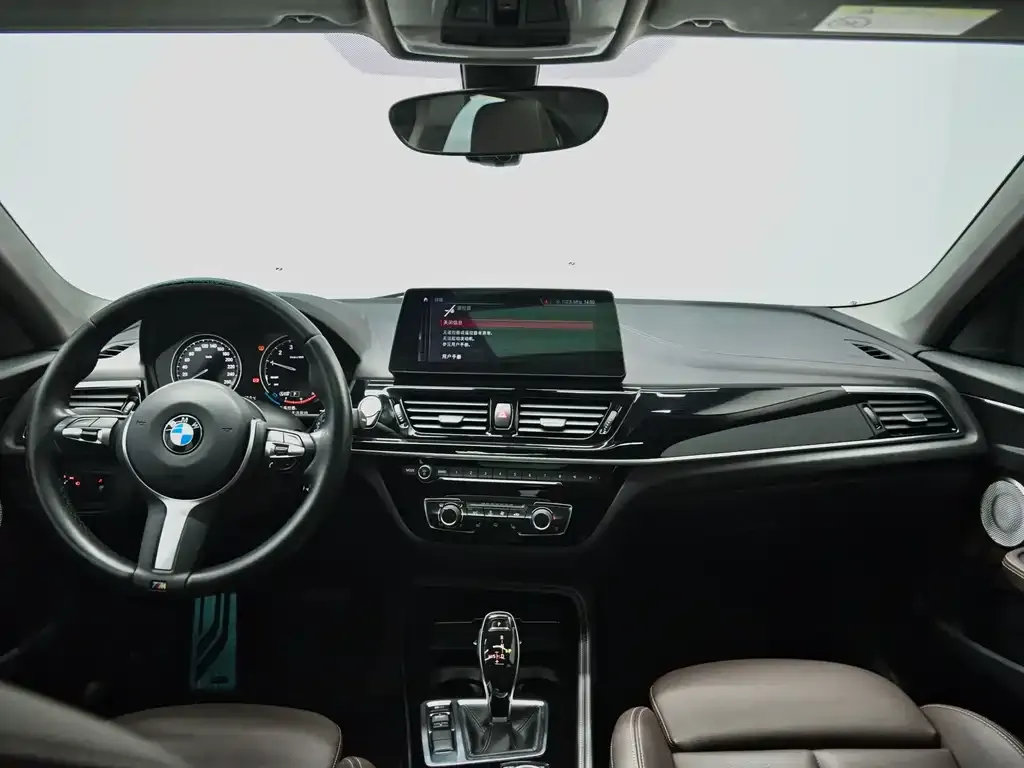 BMW 1 Series 2023 из CN, фото 9