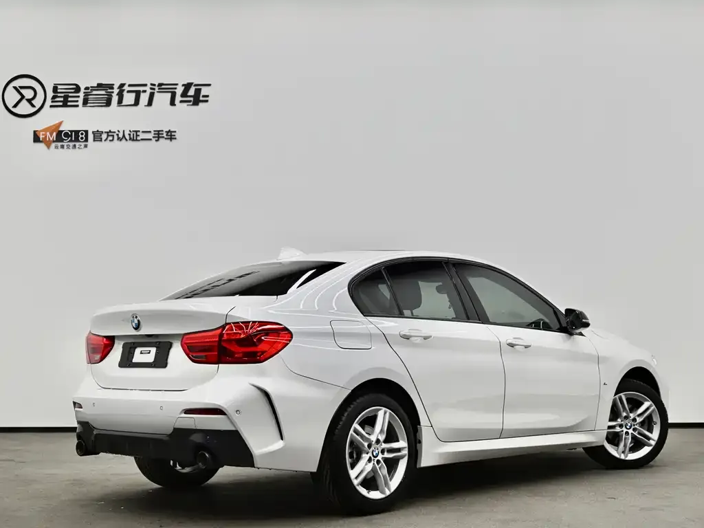BMW 1 Series 2023 из CN, фото 4