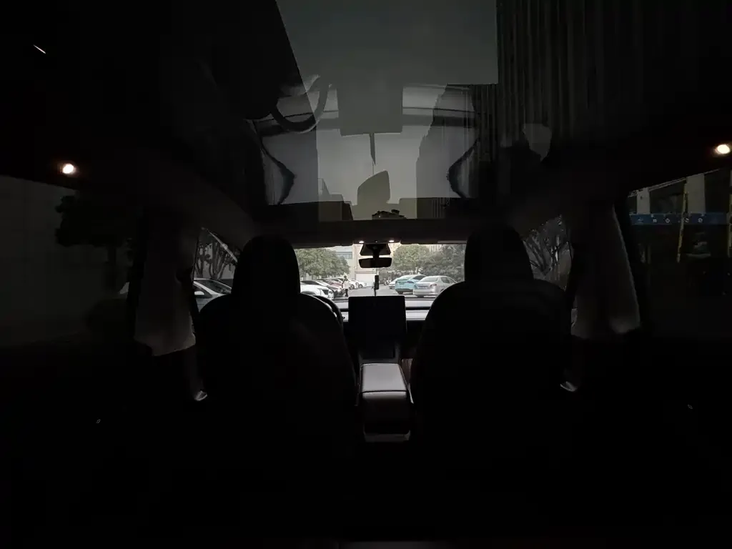 Tesla Model Y 2023 из CN, фото 2