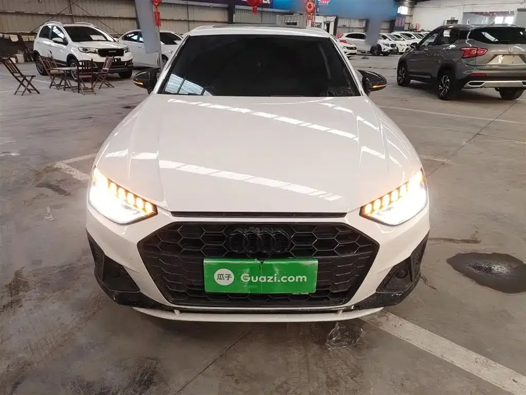 Audi A4L 2022 из CN, фото 3