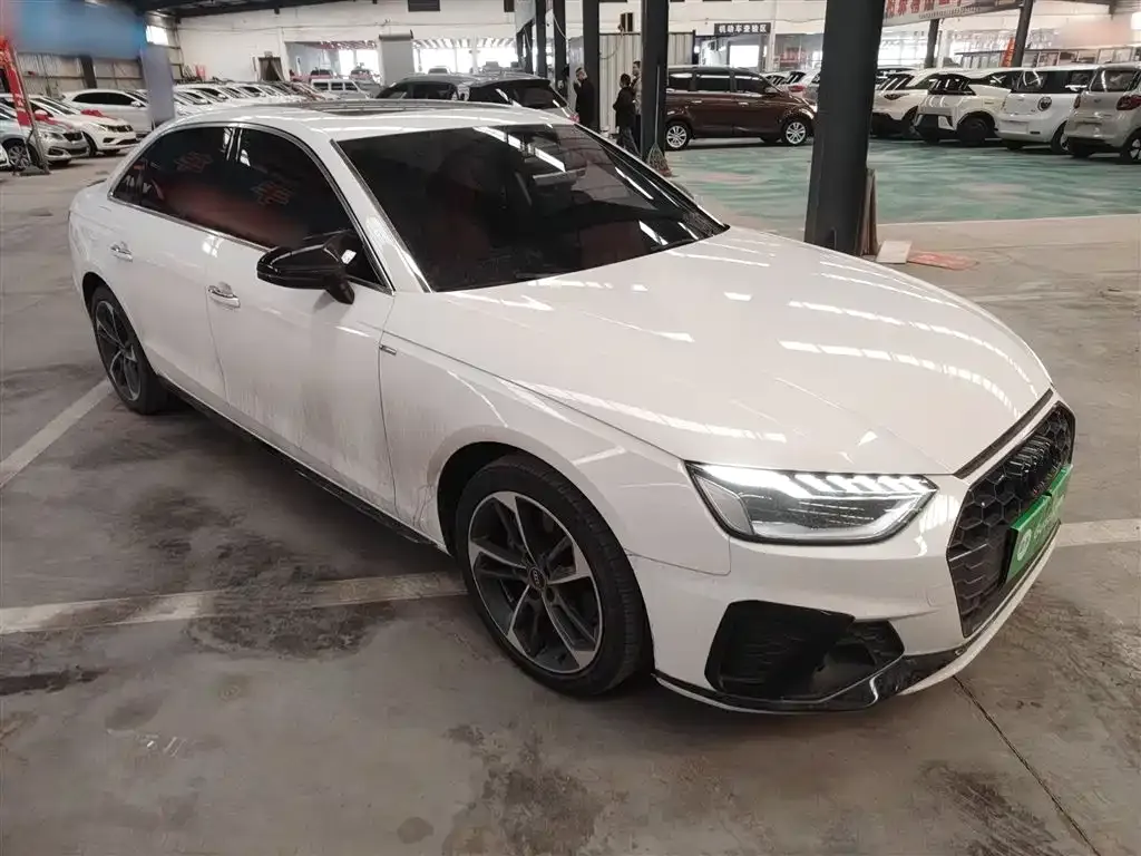 Audi A4L 2022 из CN, фото 4