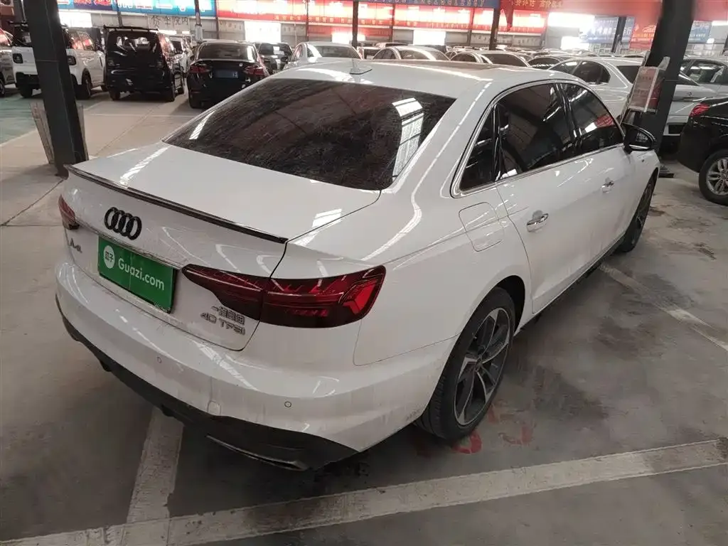 Audi A4L 2022 из CN, фото 7