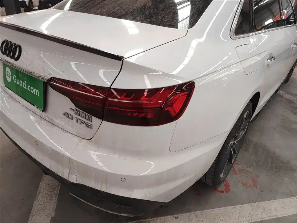 Audi A4L 2022 из CN, фото 8
