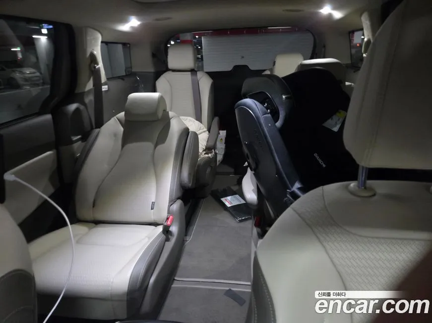 Kia Carnival — фото 1