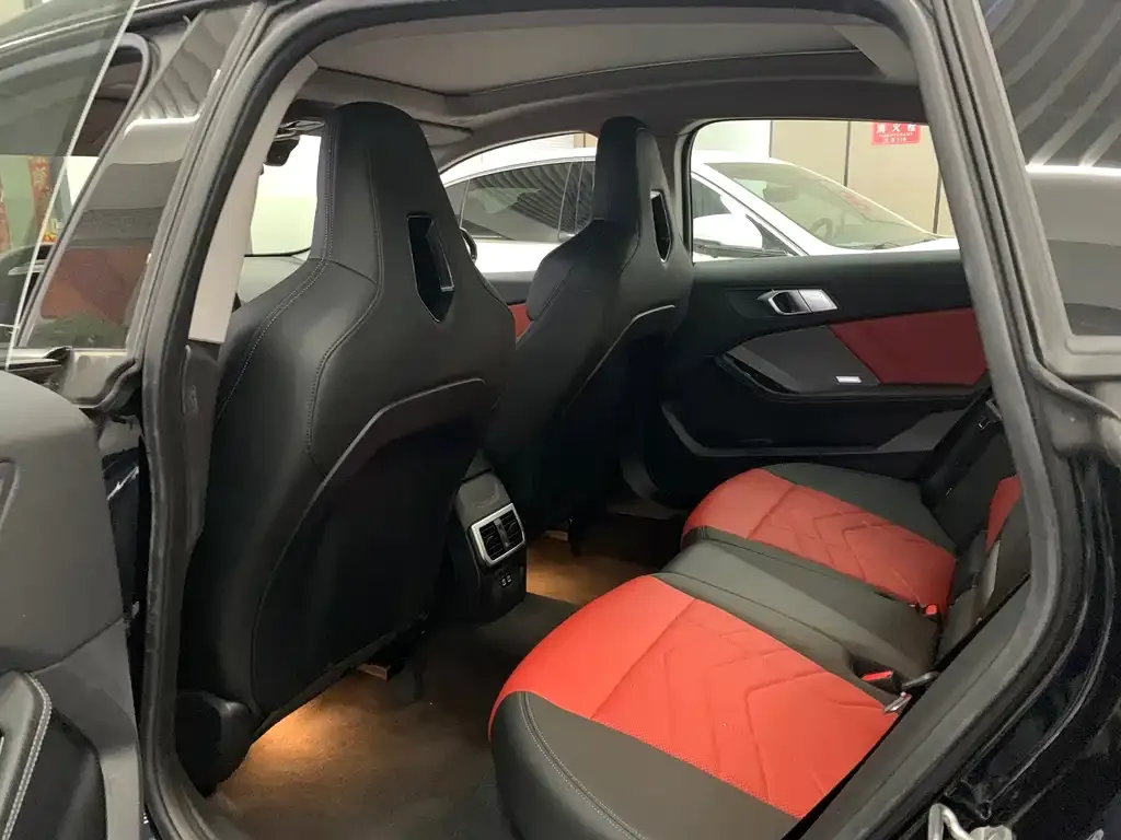BMW 2 Series 2025 из CN, фото 4