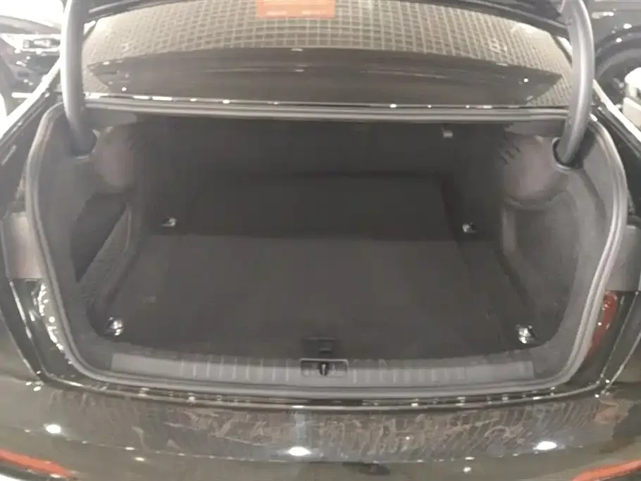 Audi A6L 2024 из CN, фото 5