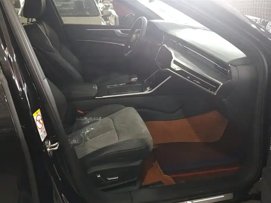 Audi A6L 2024 из CN, фото 9