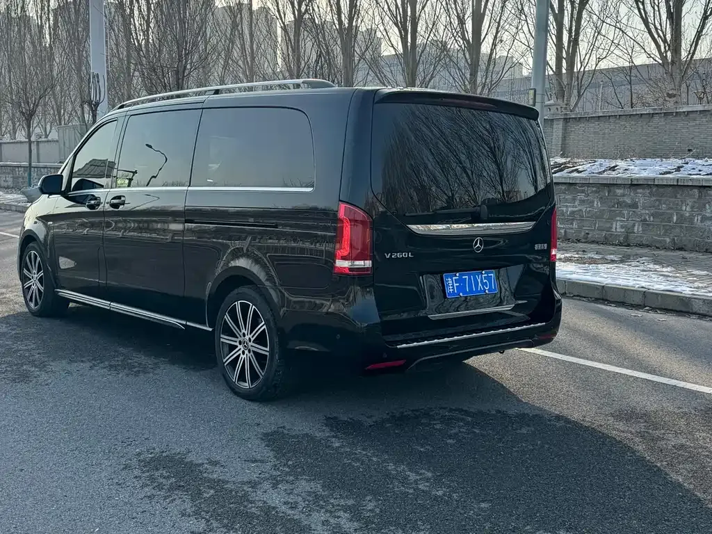 Mercedes-Benz V-Class 2023 из CN, фото 7