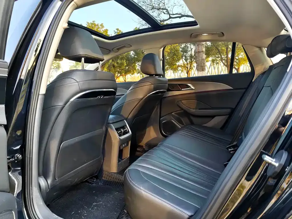 Hongqi H5 2023 из CN, фото 2