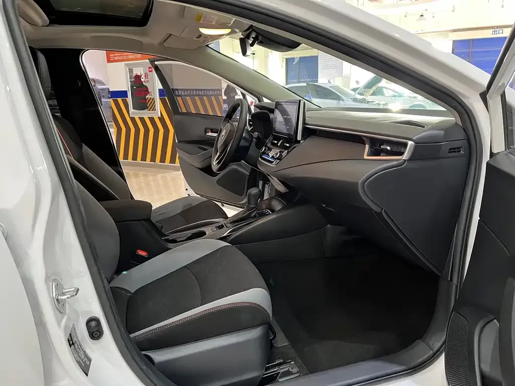 Toyota Corolla 2021 из CN, фото 10