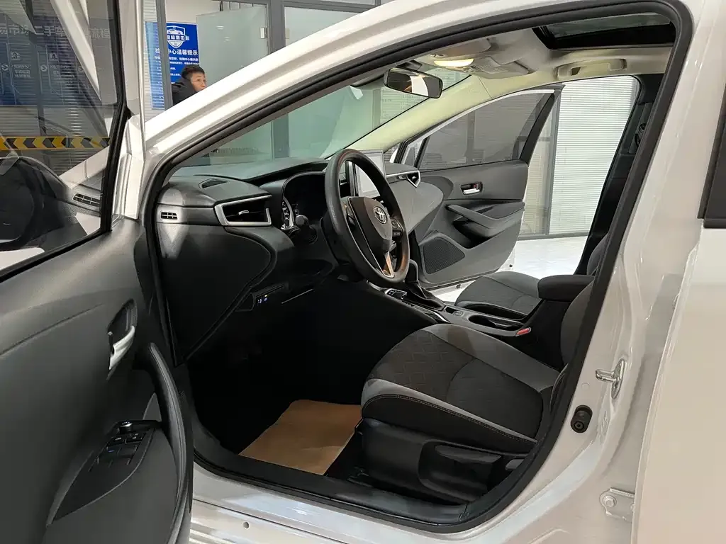 Toyota Corolla 2021 из CN, фото 8