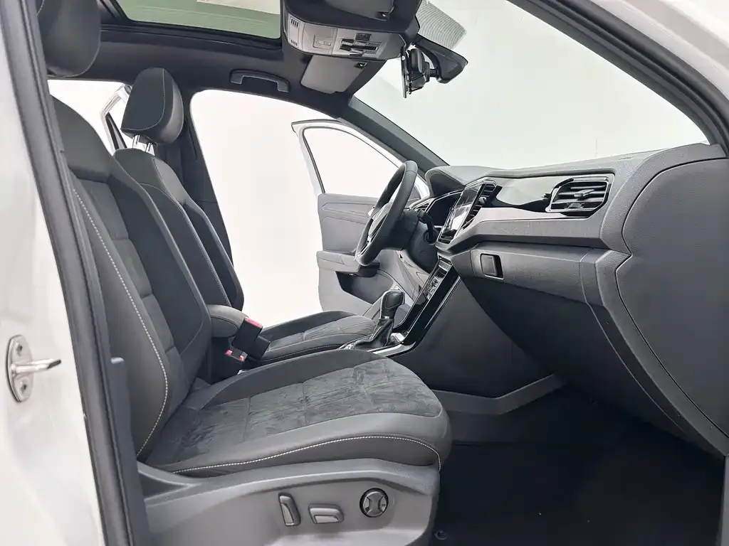 Volkswagen T-Roc 2022 из CN, фото 9