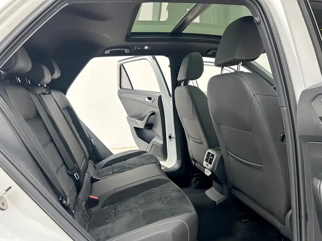 Volkswagen T-Roc 2022 из CN, фото 10
